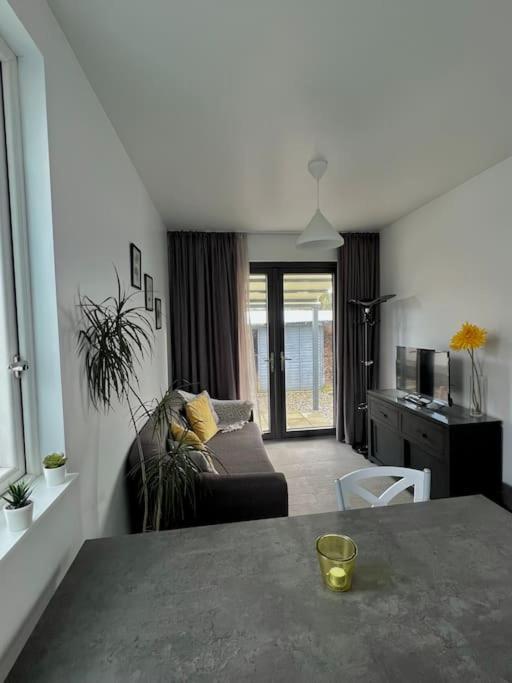 Newly Renovated 1 Bedroom Flat With Garden Pergola Ennis Exterior photo
